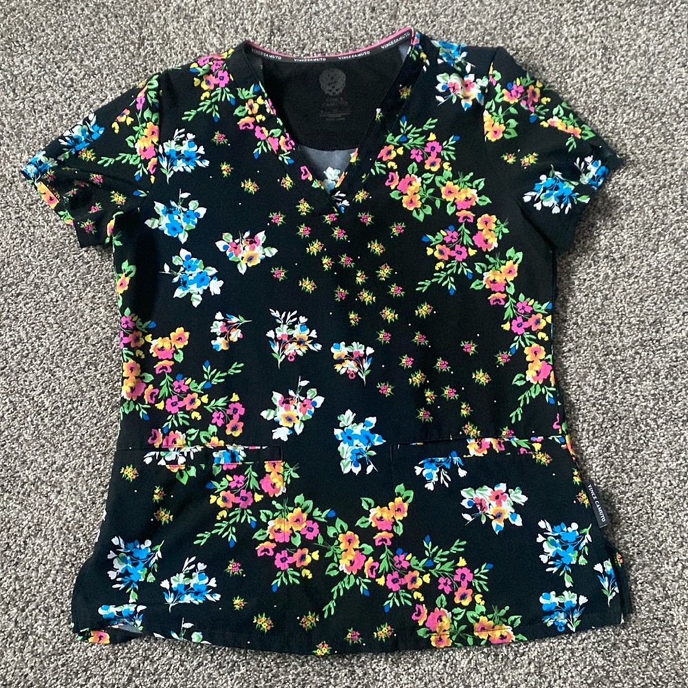 Women’s scrub tops- size small - Picture 2 of 5